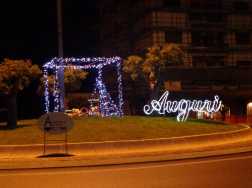 rotonda-luminarie-auguri